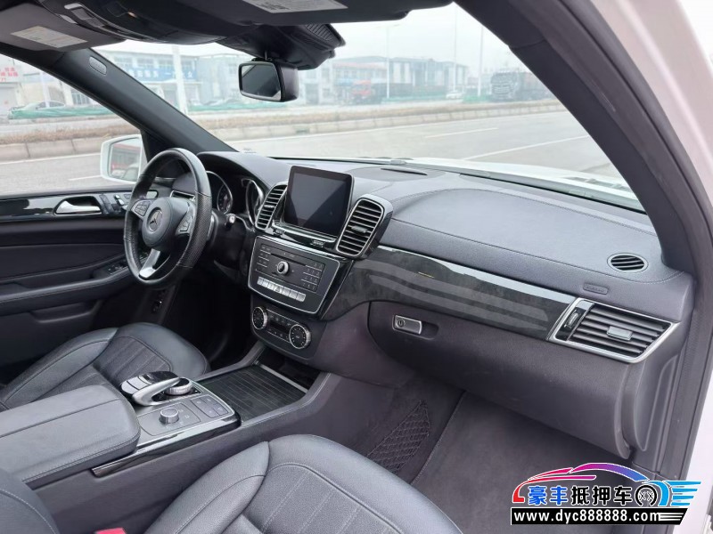 19年奔驰GLS轿车抵押车出售