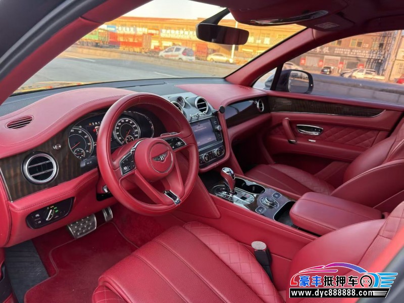 18年宾利添越轿车抵押车出售