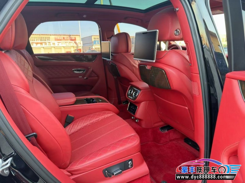 18年宾利添越轿车抵押车出售