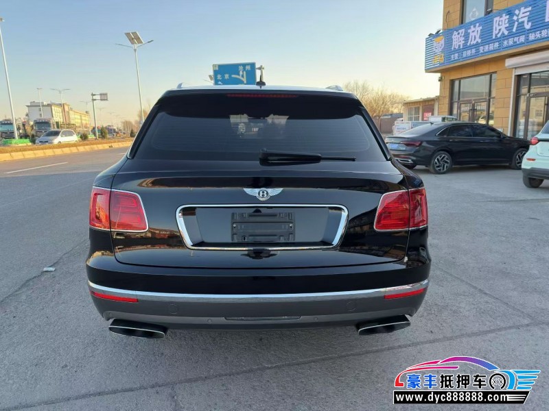 18年宾利添越轿车抵押车出售