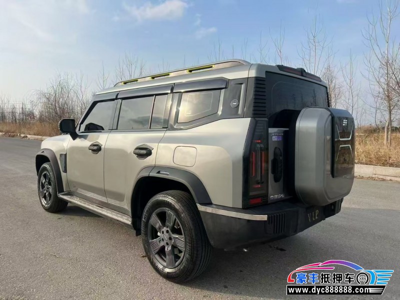 25年捷途旅行者轿车抵押车出售