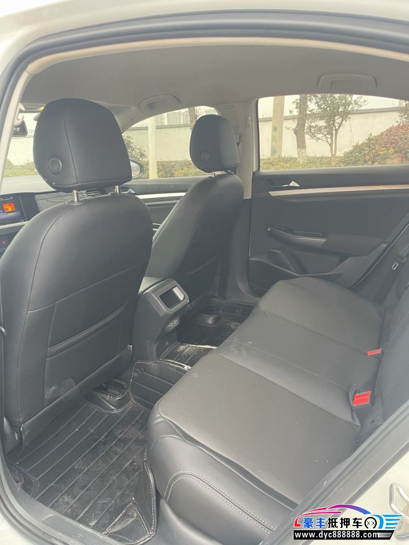 21年大众宝来轿车抵押车出售