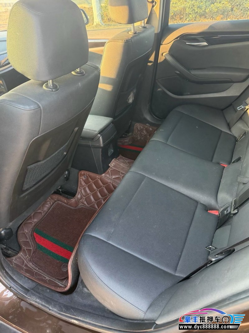 15年宝马X1轿车抵押车出售