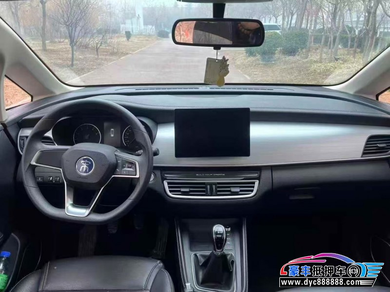 20年比亚迪宋轿车抵押车出售