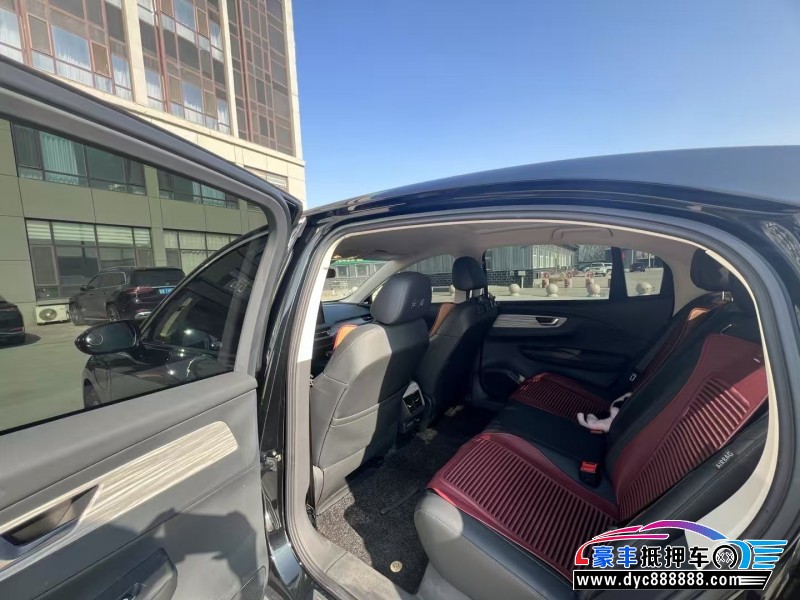 24年红旗EQM5轿车抵押车出售