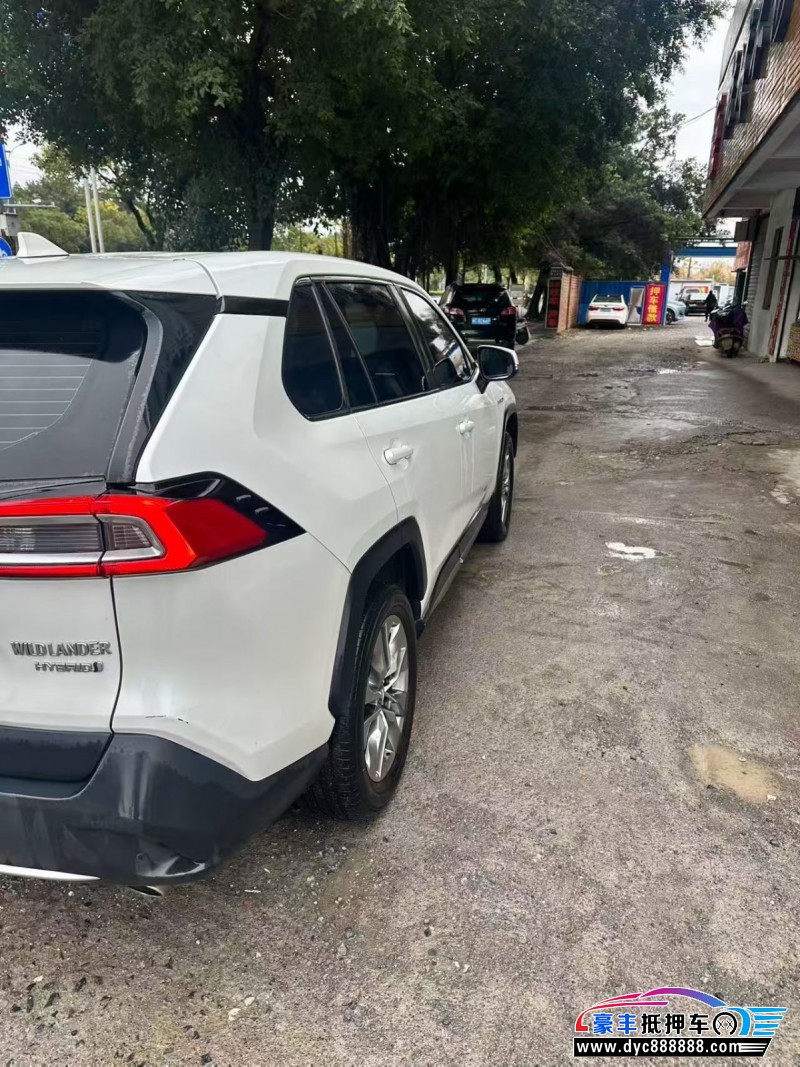 22年丰田威兰达轿车抵押车出售