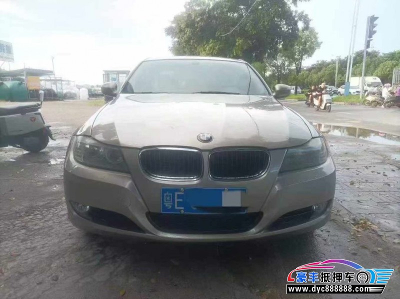 11年宝马3系轿车抵押车出售