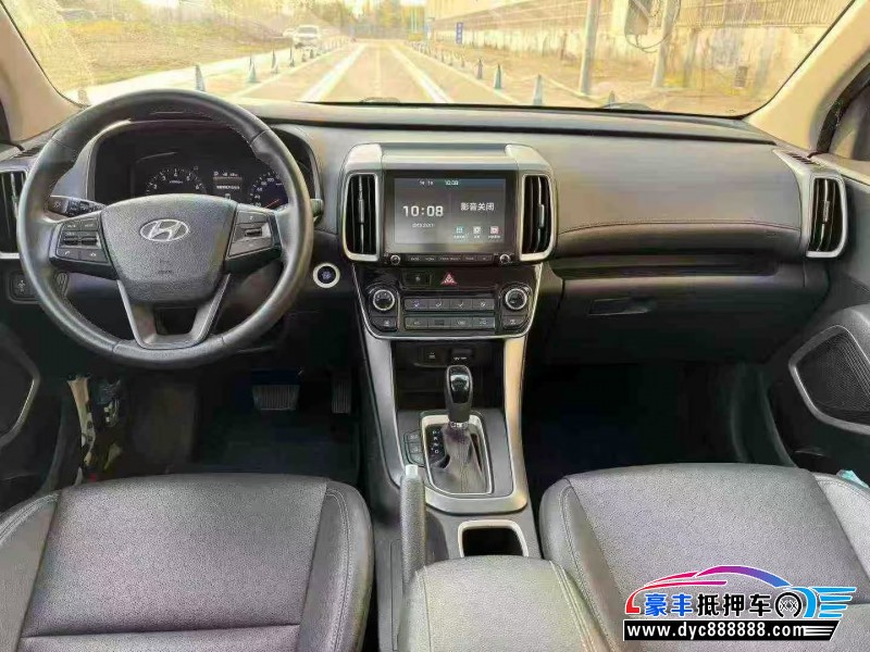 19年现代ix35轿车抵押车出售