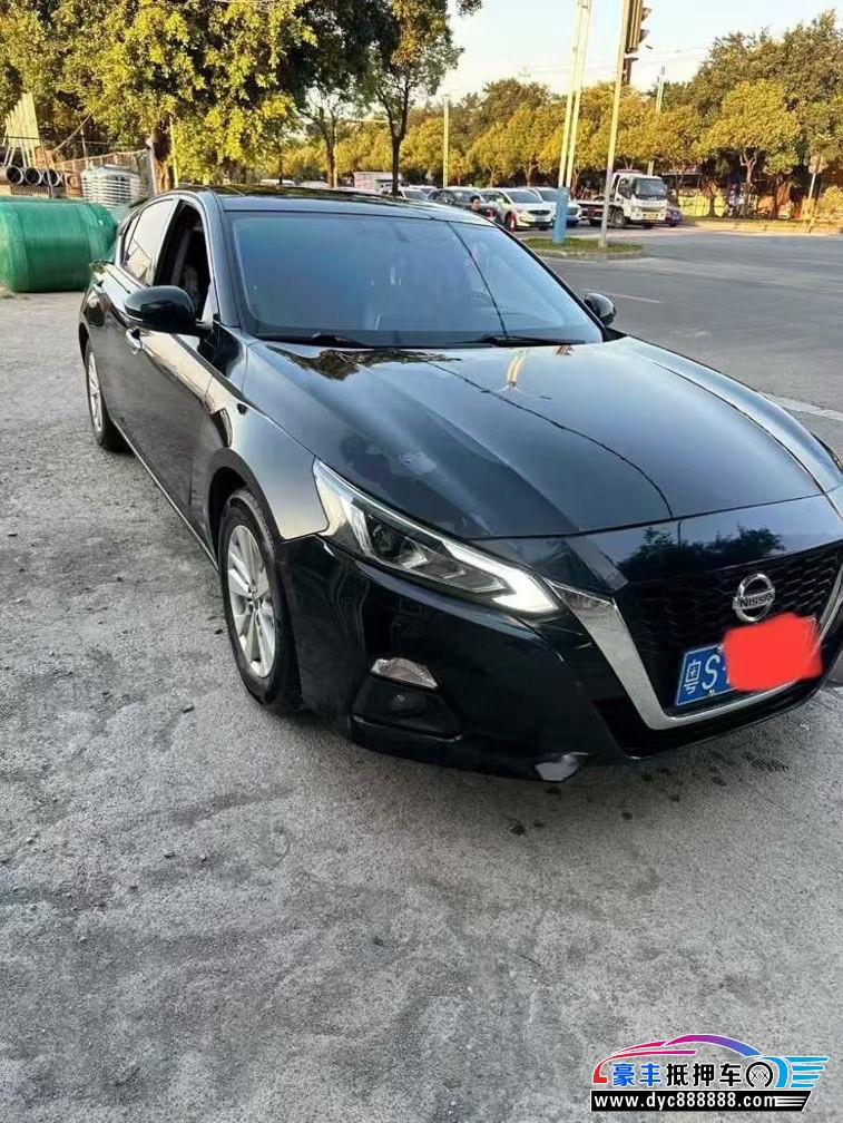 19年日产天籁轿车抵押车出售