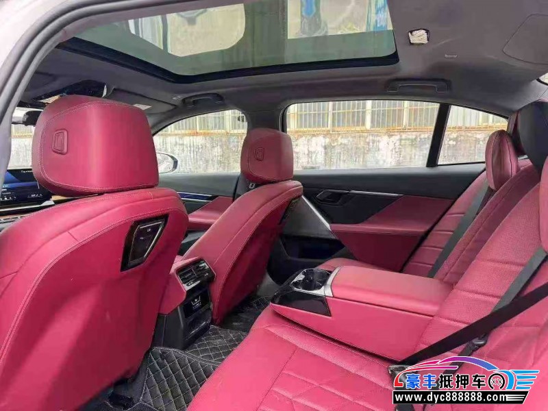 25年宝马5系轿车抵押车出售