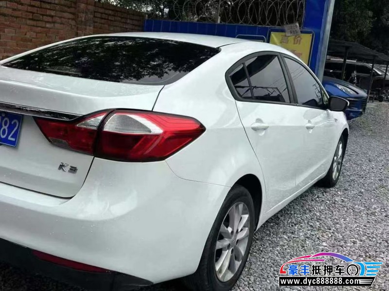 18年起亚K3轿车抵押车出售