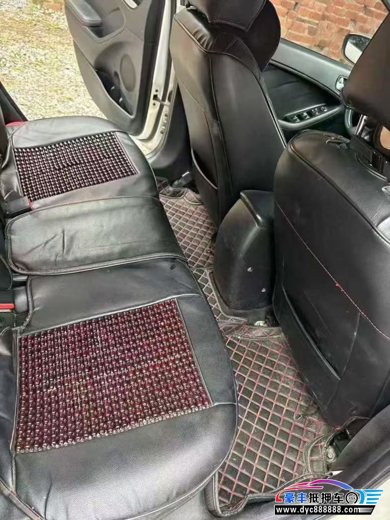 18年起亚K3轿车抵押车出售