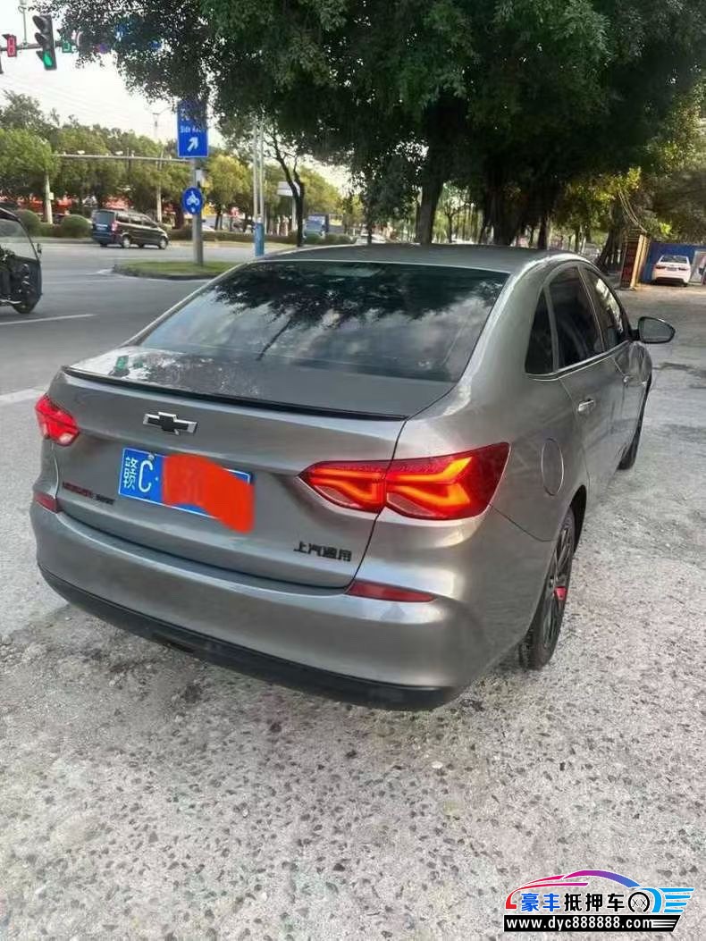 20年雪佛兰科鲁泽轿车抵押车出售