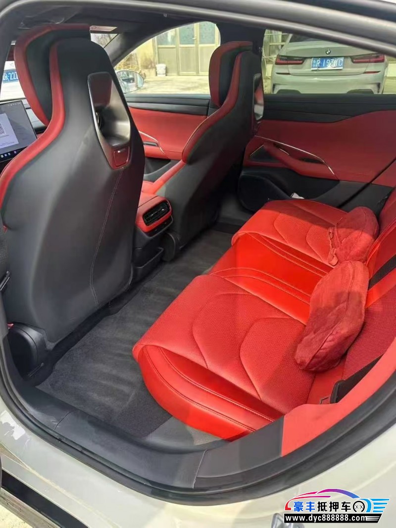 24年小米SU7轿车抵押车出售