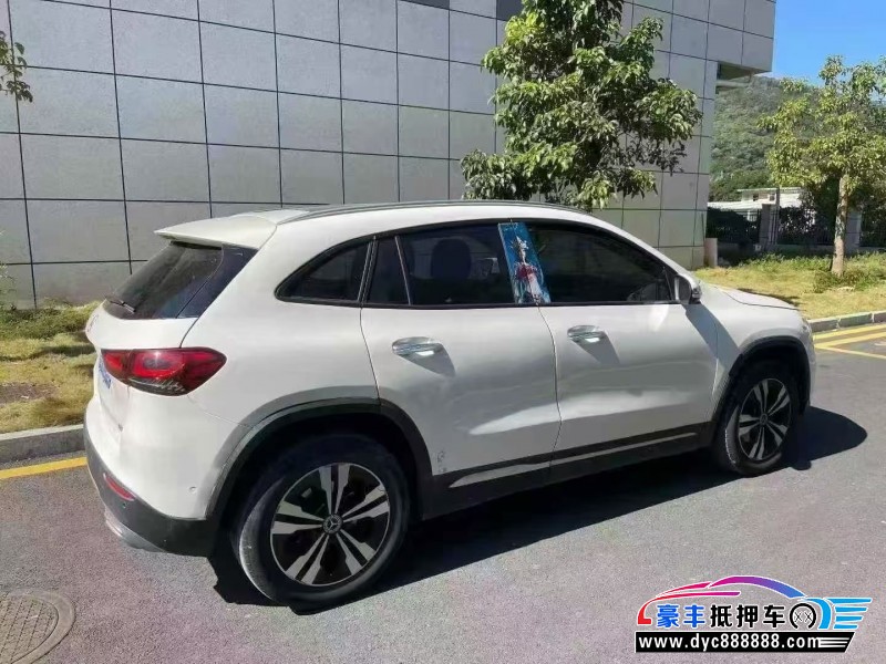 22年奔驰GLA轿车抵押车出售