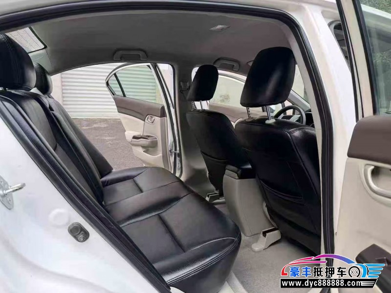 13年本田思域轿车抵押车出售