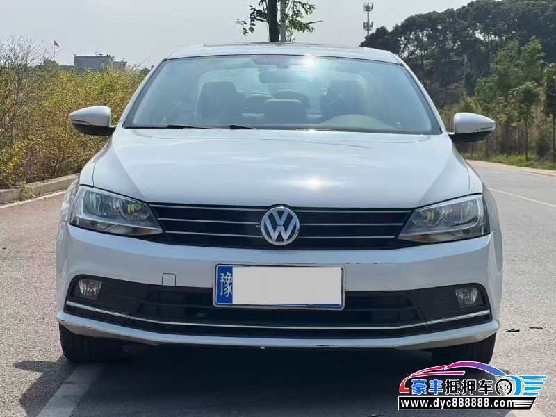 抵押车出售19年大众速腾轿车