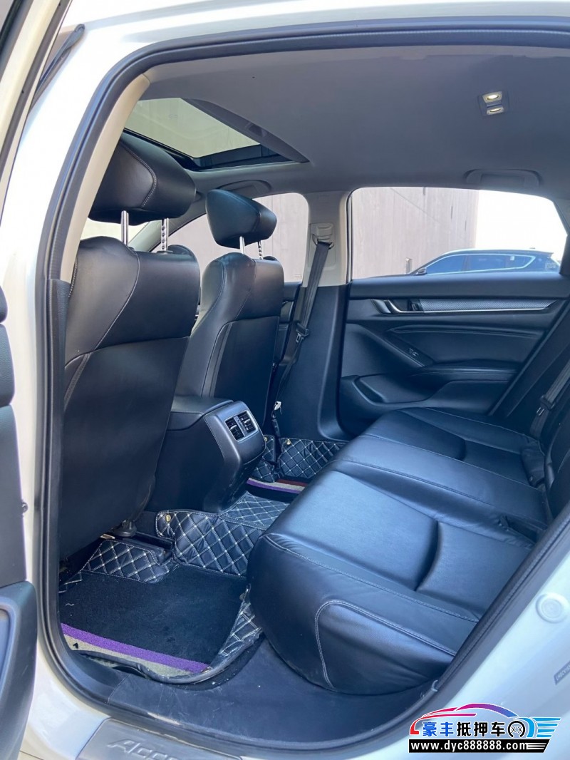 19年本田雅阁轿车抵押车出售