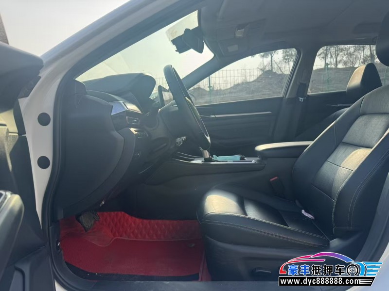 23年日产天籁轿车抵押车出售