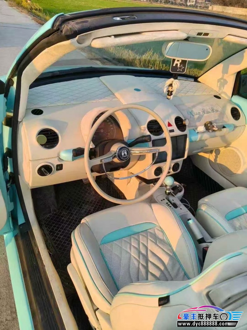 11年大众甲壳虫轿车抵押车出售