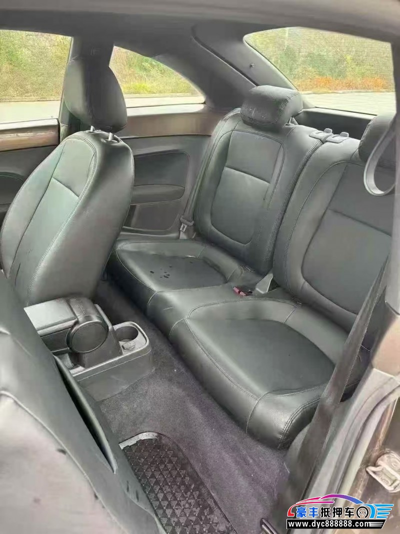 15年大众甲壳虫轿车抵押车出售