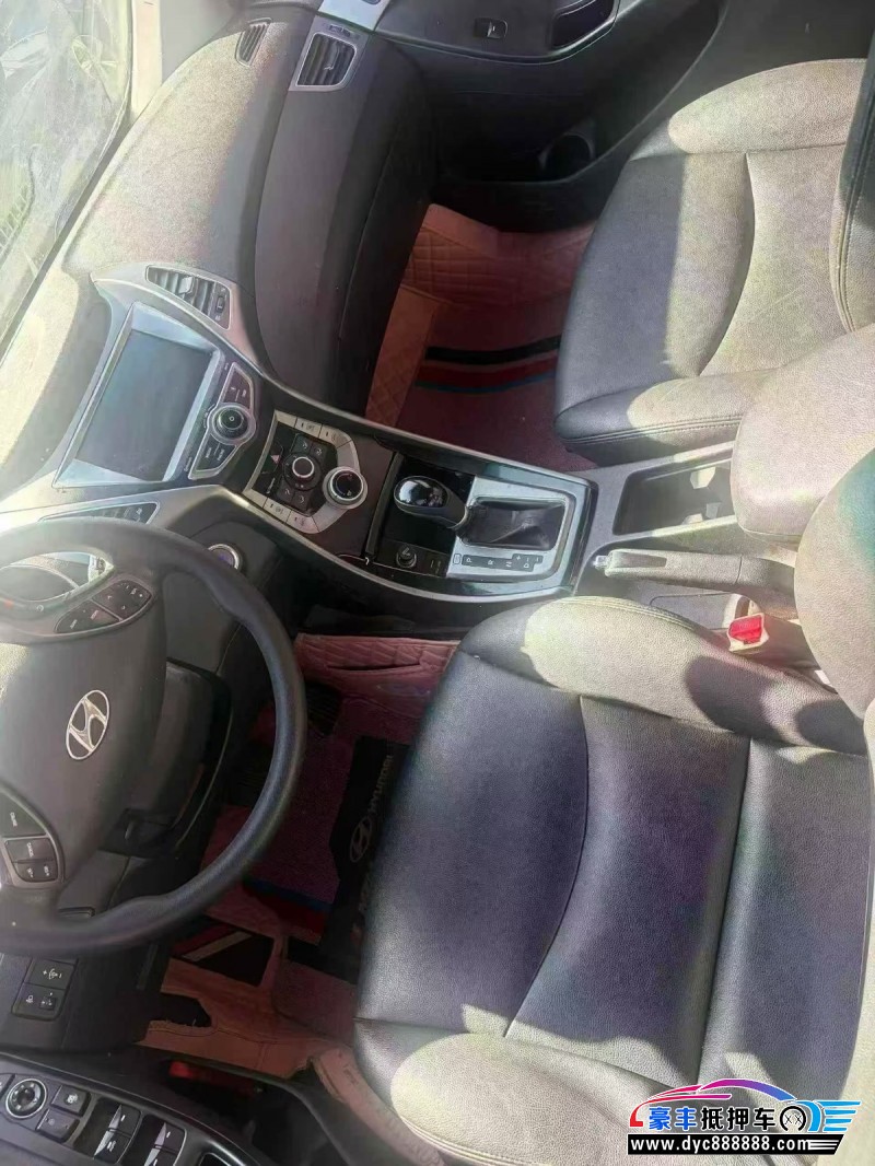 17年大众朗动轿车抵押车出售