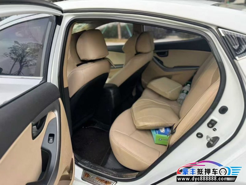 14年大众朗动轿车抵押车出售