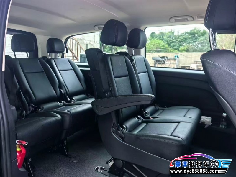 21年奔驰威霆轿车抵押车出售