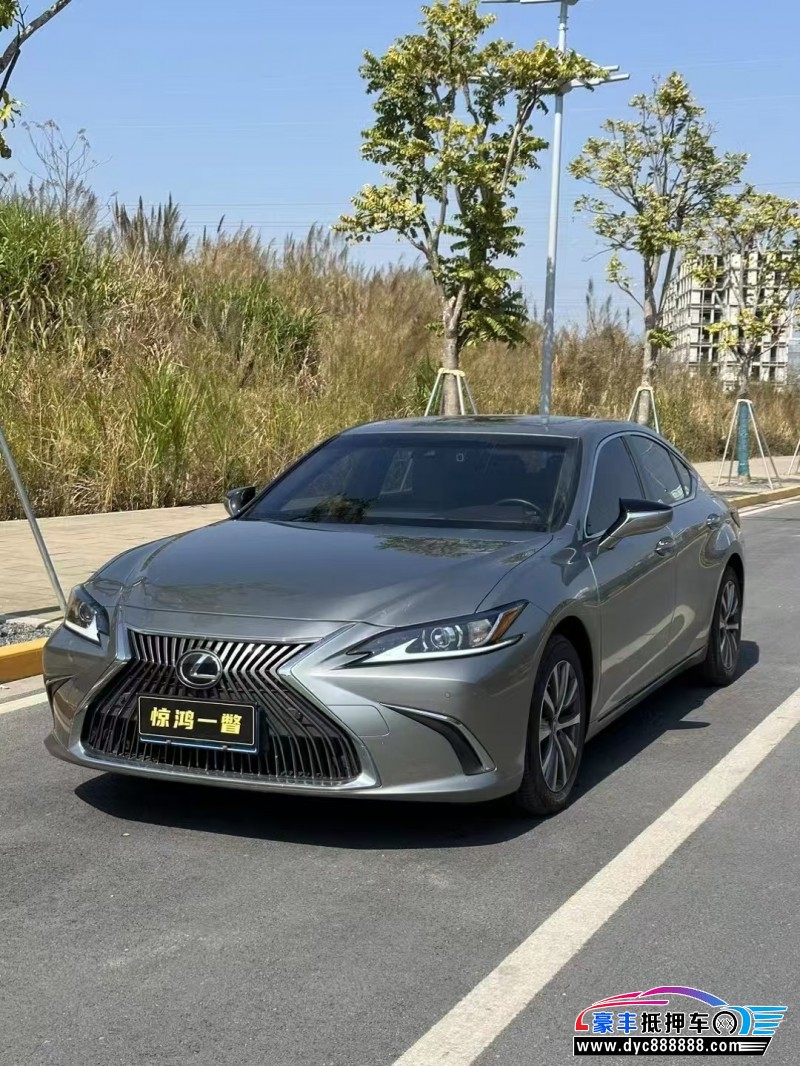 21年雷克萨斯ES轿车抵押车出售