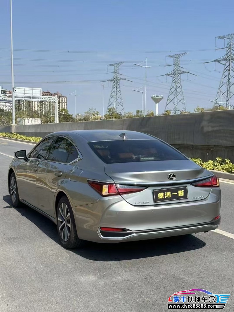21年雷克萨斯ES轿车抵押车出售