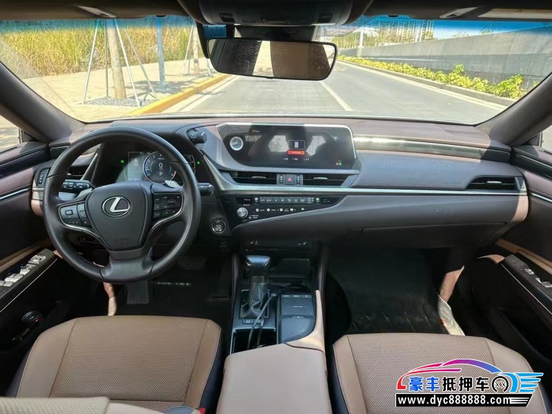 21年雷克萨斯ES轿车抵押车出售