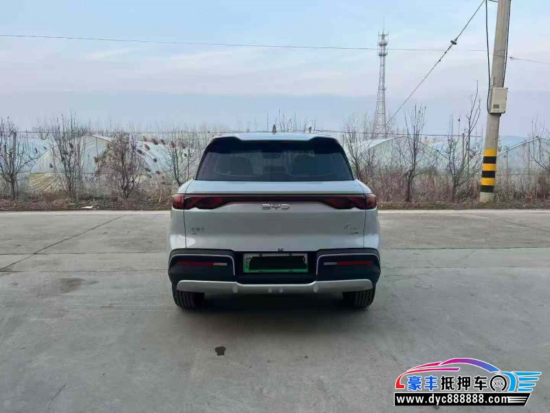 25年比亚迪元轿车抵押车出售