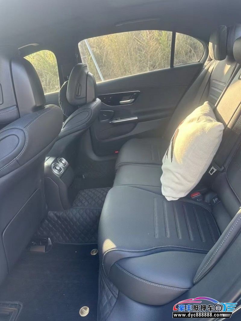 24年奔驰C轿车抵押车出售