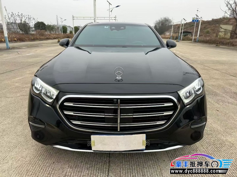 25年奔驰E轿车抵押车出售