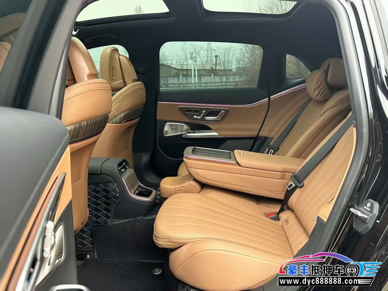 25年奔驰E轿车抵押车出售