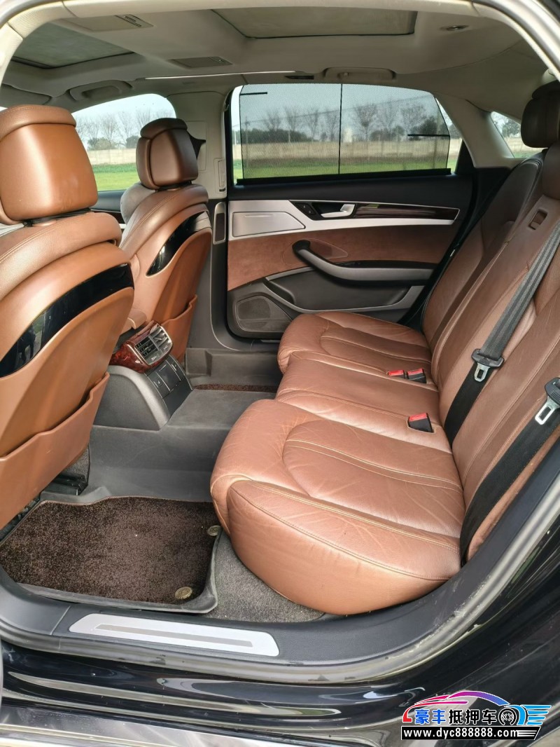 12年奥迪A8L轿车抵押车出售