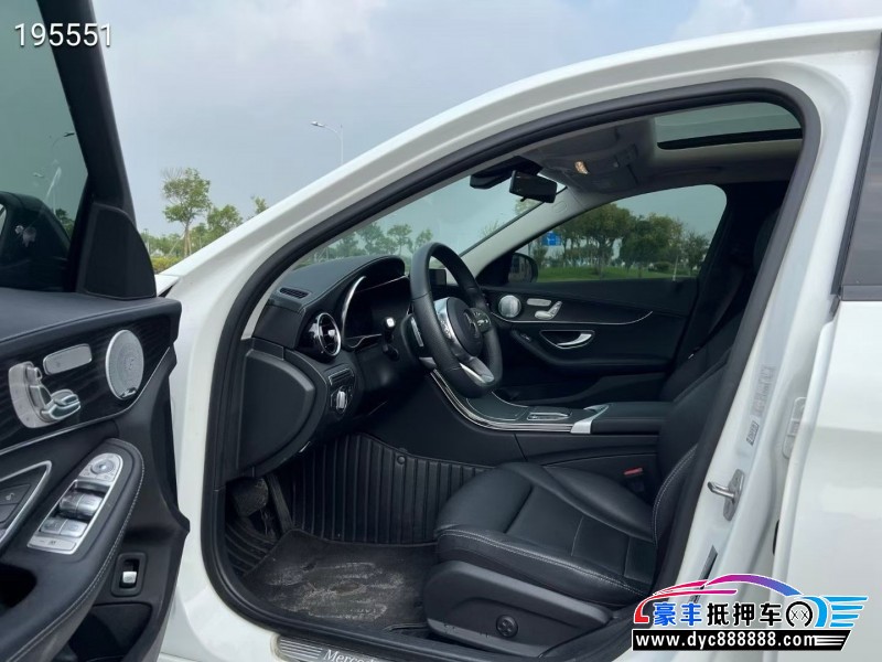 21年奔驰C轿车抵押车出售