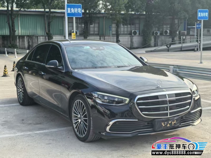 22年奔驰S级轿车抵押车出售