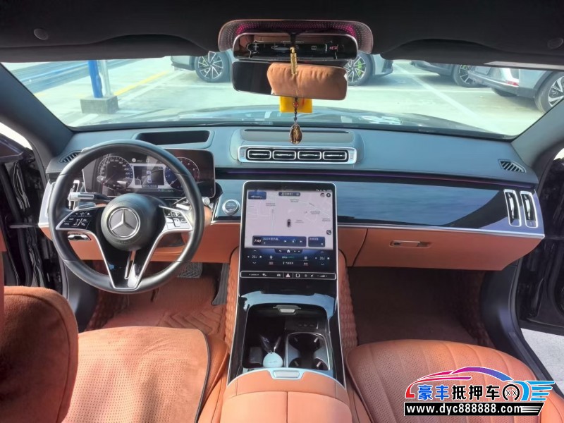 22年奔驰S级轿车抵押车出售