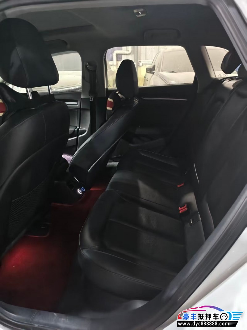 17年奥迪A3轿车抵押车出售