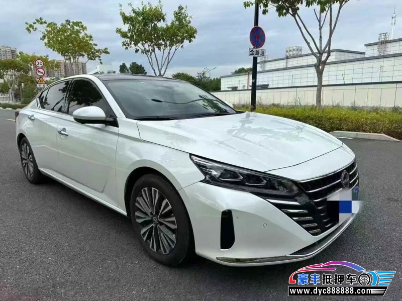 23年日产天籁轿车抵押车出售