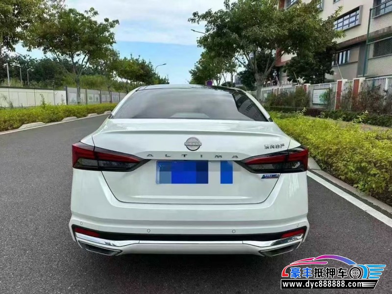 23年日产天籁轿车抵押车出售