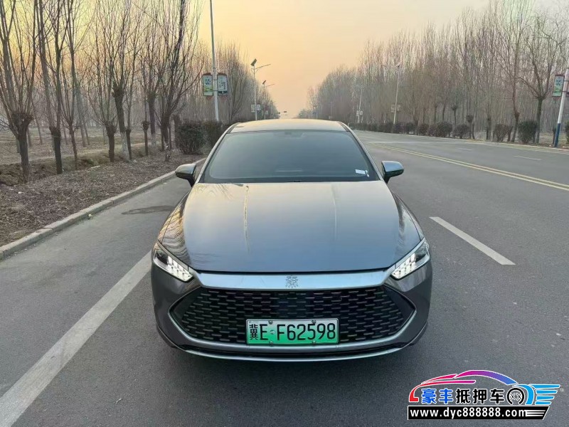 25年比亚迪秦轿车抵押车出售