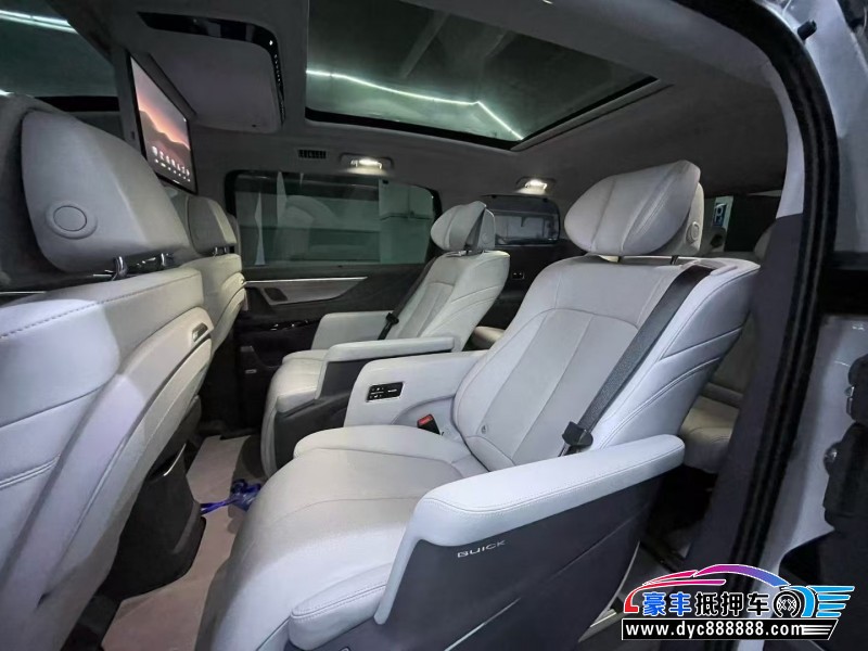 25年别克GL8轿车抵押车出售