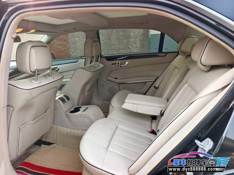 15年奔驰E轿车抵押车出售