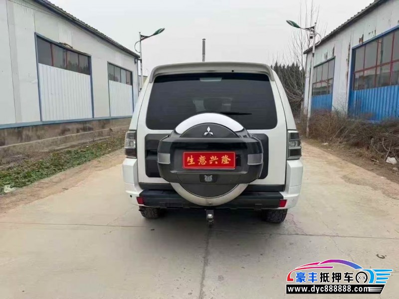 19年三菱帕杰罗轿车抵押车出售