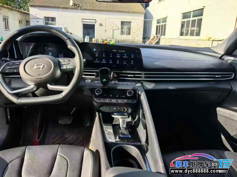 25年现代伊兰特轿车抵押车出售