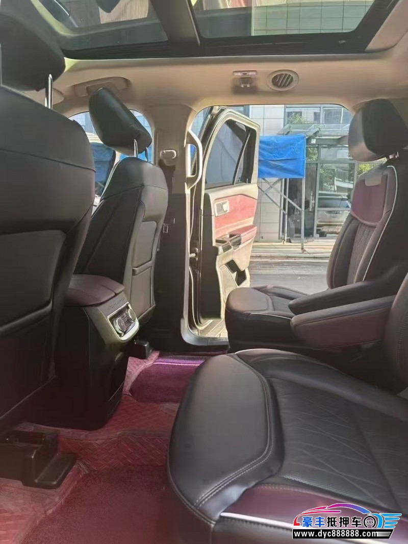 23年福特探险者轿车抵押车出售