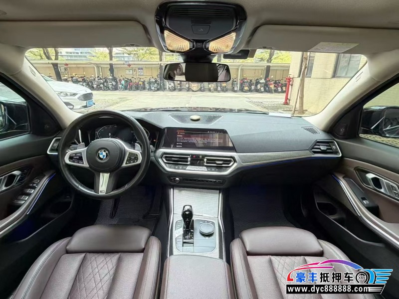 21年宝马3系轿车抵押车出售