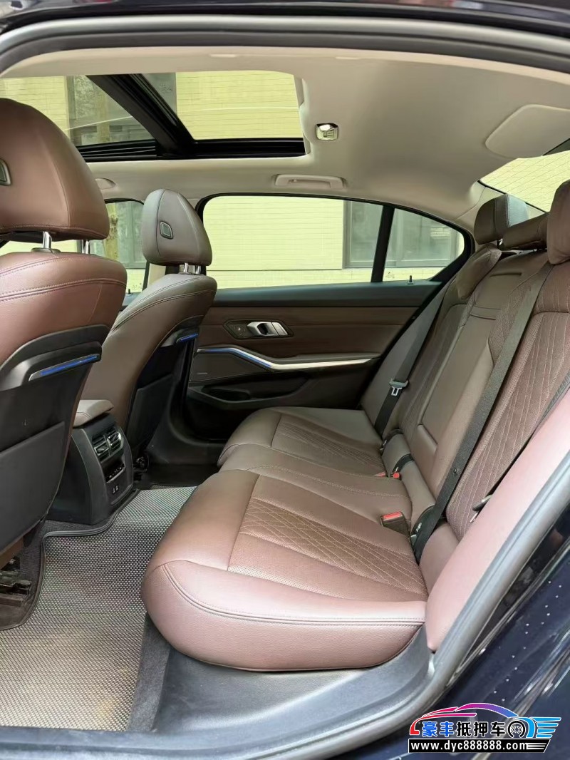 21年宝马3系轿车抵押车出售